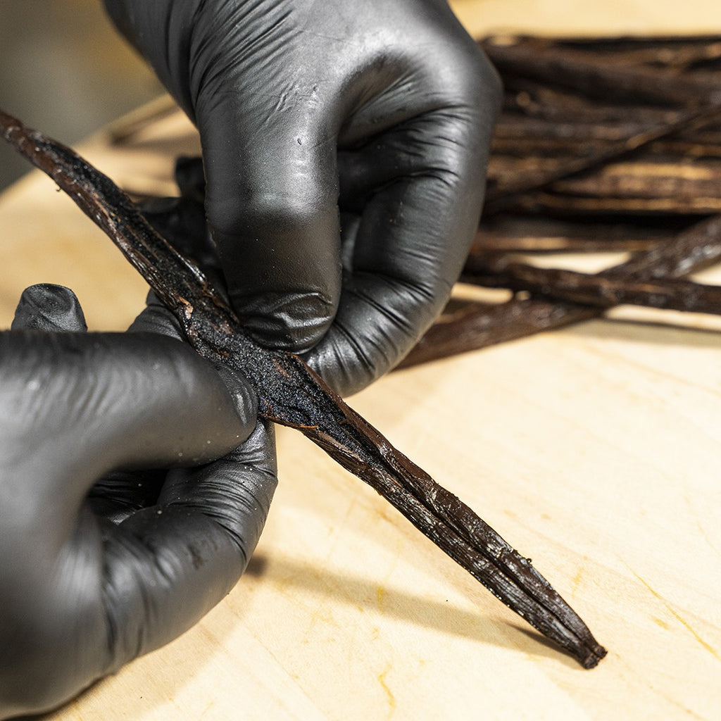 Colomba artigianale  Amalfitana, farcita con crema al limoncello