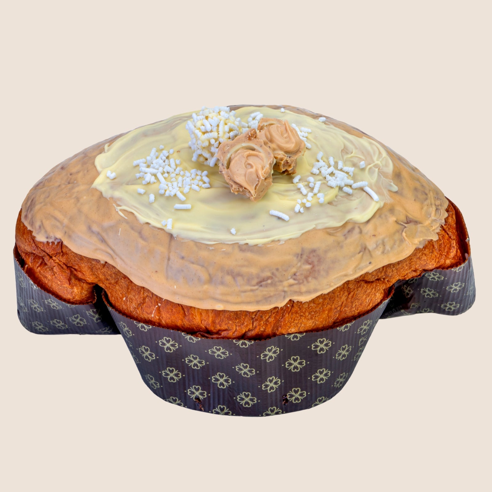 Colomba artigianale Nocciobianca, con vasetto di crema spalmabile artigianale nocciola e cioccolato bianco