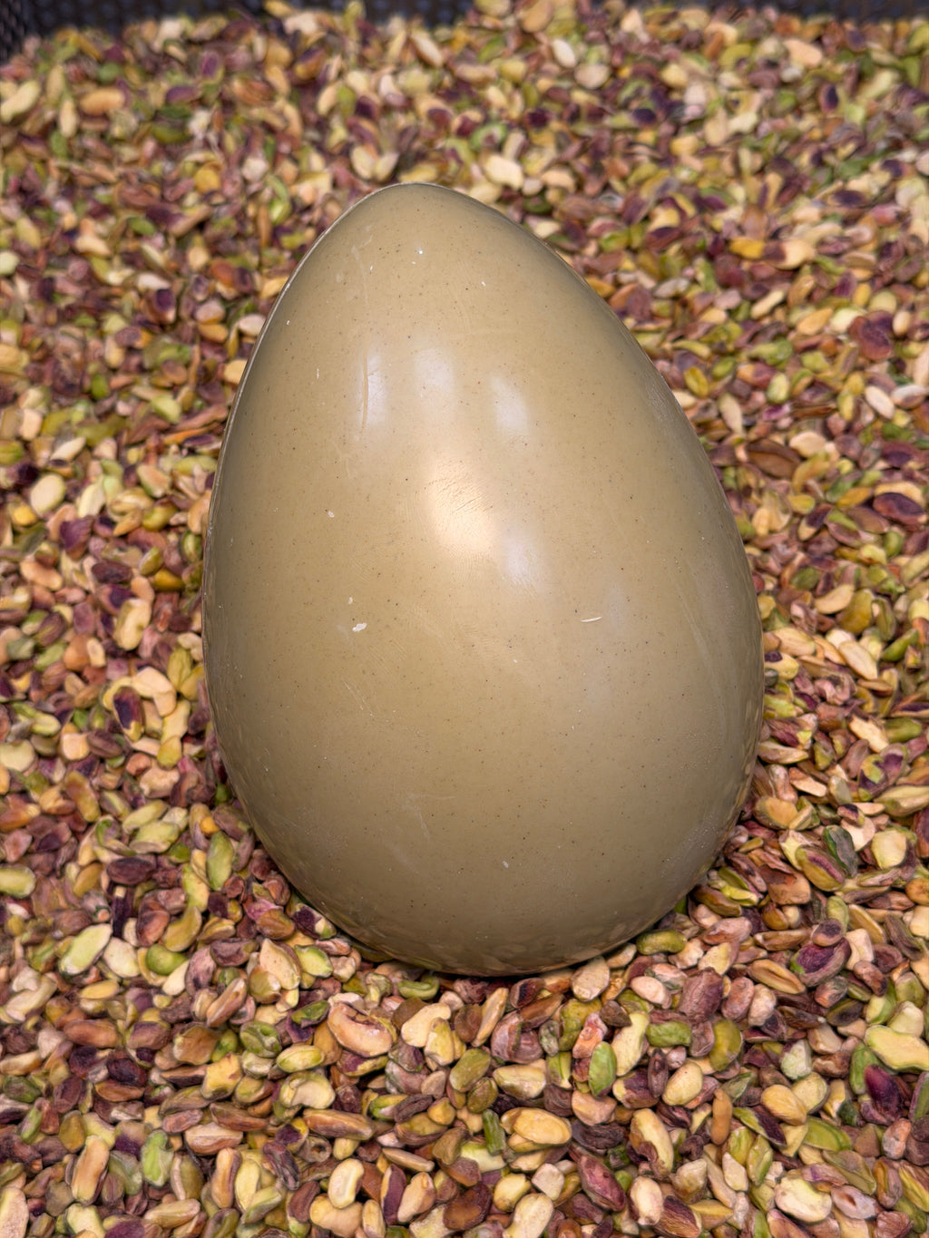 Uovo di Pasqua Smeraldo al Pistacchio, con golosa sorpresa